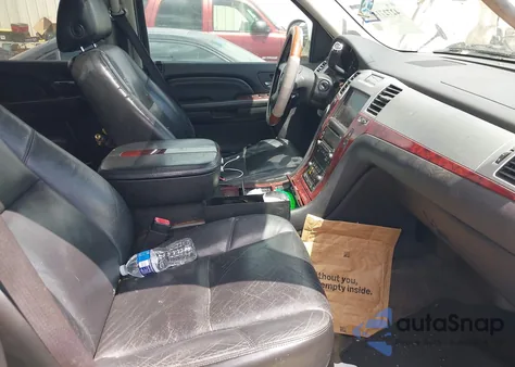 2008 Cadillac Escalade Standard from USA, damaged, VIN 1GYEC63848R153869